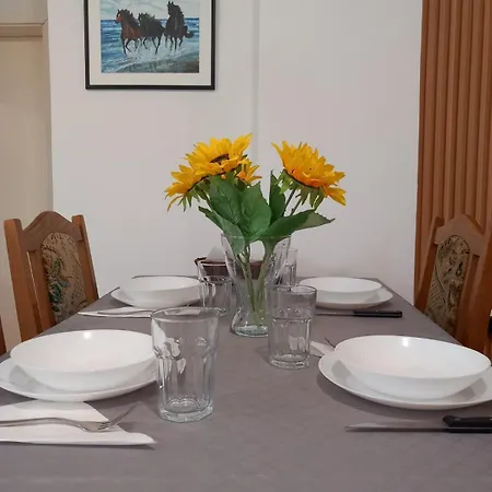 Anaema Апартаменти Скоп'є